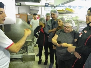 Mesleki Eğitim Teması Kapsamında Hatay Mutfağı Teknik Gezisi Yapıldı Galeri